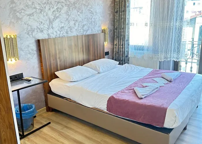 Taxim Alyon 3* Stambuł